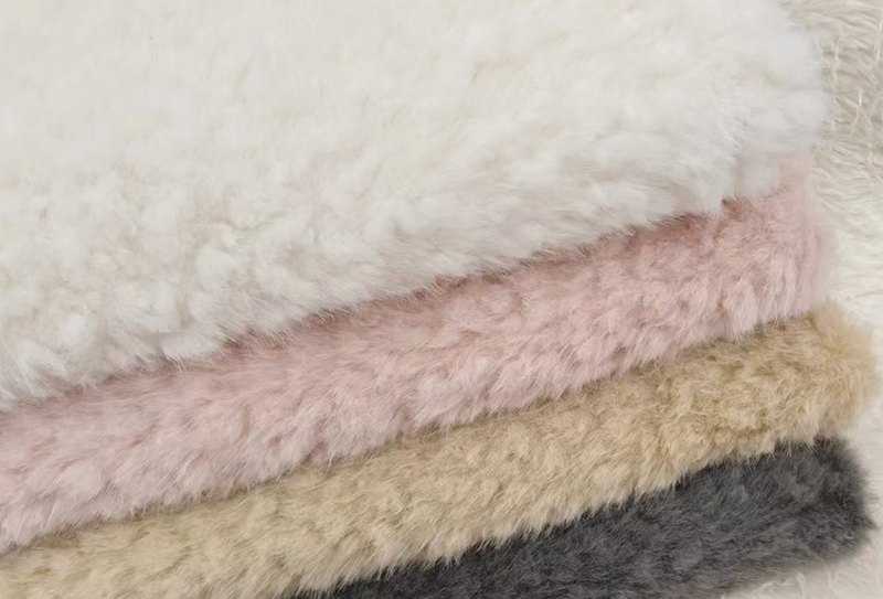 پارچه مخمل ابری 800 گرمی 165 سانتی متری مناسب برای کلاه